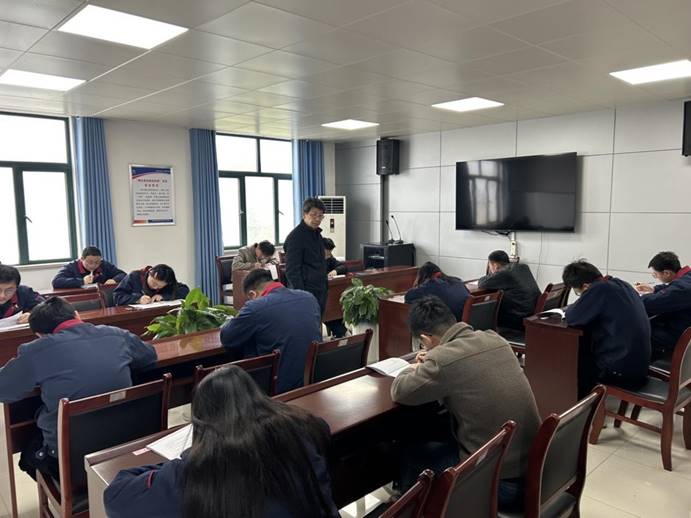 建材公司、檢測(cè)公司聯(lián)合開(kāi)展管理人員業(yè)務(wù)提升考試